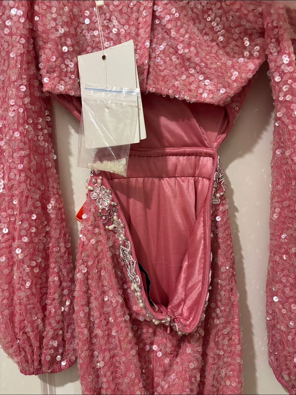 BRAND NEW Mac Duggal Sequined Pink Gown size 2. SOLD OUT SIZE $598 RETAIL - Picture 7 of 7